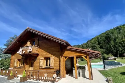 Image de Chalet pour 11 personnes avec piscine et bain finlandais hautes vosges