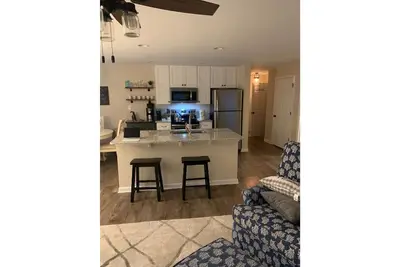 Image de Newly renovated Villas minutes from the beach and historic Southport