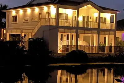 Image de New Luxury Modern Coastal Home in Islamorada