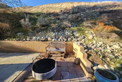 Image de Spacious 2 bedroom w/ river view - 5 min to Alta Lake Golf Resort and State Park