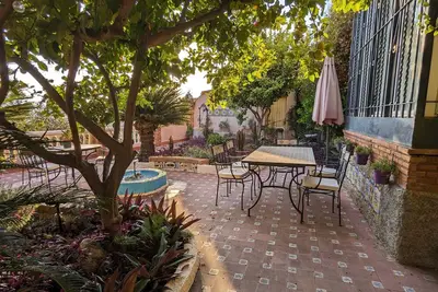 Image de Espacio en el Centro de Málaga + Jardín Compartido