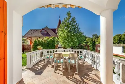 Image de Maison de vacances avec climatisation, Wifi, piscine privée, Tv, terrasse, animaux admis, parking