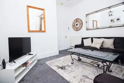 Image de The Summit West end Spacious City flat with Private parking