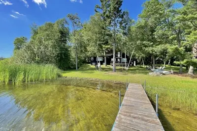 Image de Lakefront Cabin with tons of trails!