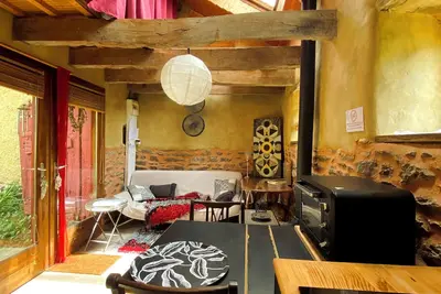 Image de Mini-Maison en Terre crue - Charme et Nature