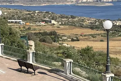 Image de Serenity in Nadur- 5 minutes from the beach!