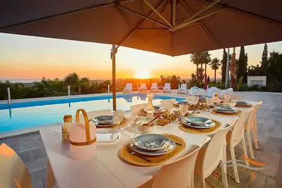 Image de \"Villa Sara avec vue sur mer, piscine et Wi-Fi.