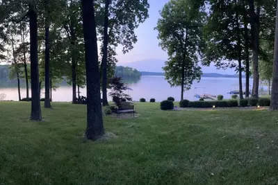 Image de Stunning 7 Bedroom Lake Barkley Home/Hot Tub/Private Dock