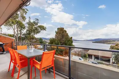 Image de Kooringa 4 - 2br Apartment l Lake Views l Central Location l Bbq l WiFi l Air-Con