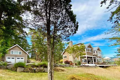 Image de June Special! Orcas Island charming loft - overlooking Deer Harbor