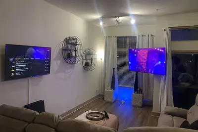 Arcade Playhouse Deep Ellum/KingBd3cableTVs/3in1pooltable