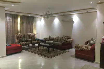 Image de 3 bedroom, 3 br, living, dining and reception prime location Maadi