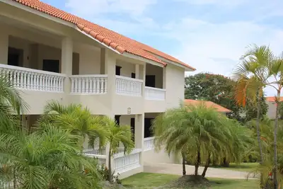 Image de Amazing Tropical Vacation. All-inclusive included w/ miles of sparling beaches.