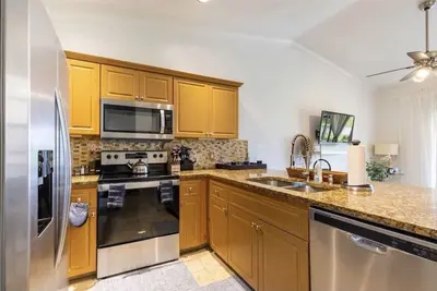 Image de Cozy 2 bedroom Lakeview Villa|King & Queen Beds