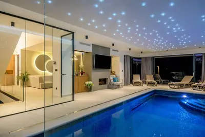 Image de Luxury Villa Cherry with indoor pool and outdoor jacuzzi