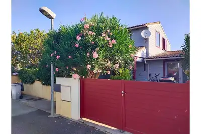 Image de , Coquette villa à 5kms de la mer, à 300m du parcours sportif proche des étangs