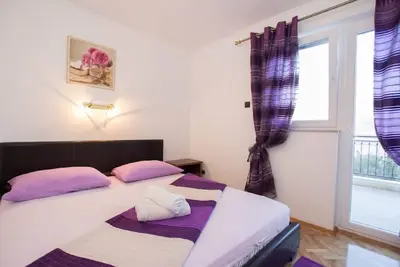 Image de Appartement de vacances Slatine pour 1 - 4 personnes avec 1 chambre à coucher - Maison jumelée