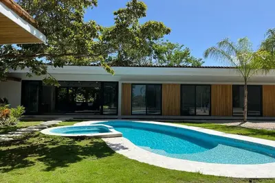 Image de Walking distance from the beach, Beach Club and Jw Marriott