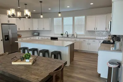 Image de Beautiful Newer Home! Bozeman/Belgrade Area