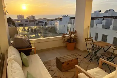 Image de Sunset Ocean View Apartment with parking