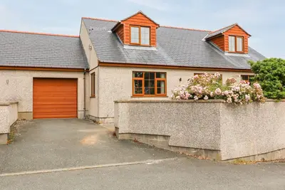 Image de Yr Hen Efail, family friendly, country holiday cottage in Cemaes Bay