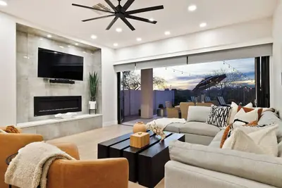 Breathtaking Wildfire Golf Views | Pool