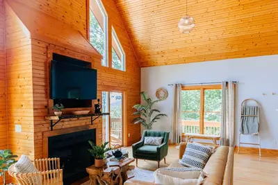 Image de Game Room|Theater|Views