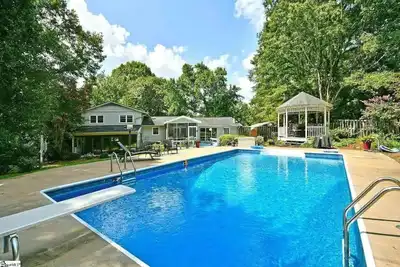 Image de Your Carolina Oasis Awaits- Pets Free! ! ! Support Animal Welfare in the Carolinas