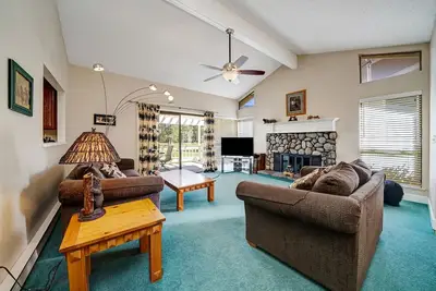 Image de Bear`s Den! - 86 Ponderosa