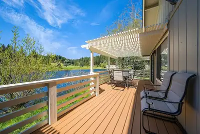 Image de Peace on the Pond - 70 Ponderosa Drive