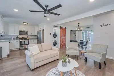 Image de 3 Br 2 Ba Bungalow in a quiet area near Dt/Hwy264