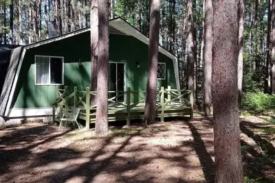 Image de 2bed Up North Cabin with hiking area -5 min to Au Sable river, orv trails & golf