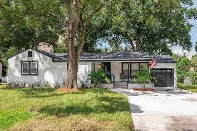 Image de Four Bedroom Home Close to the Stadium