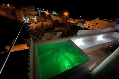Image de Mediterrane House with Mini Jacuzzi Pool by the Sea