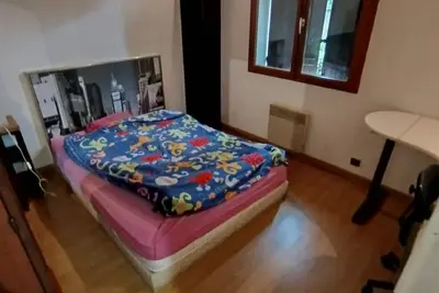 Image de Chambre dans maison proche aéroport Bordeaux rocade 2 km