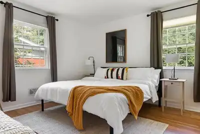 Image de 3br Retreat | Fenced Yard & Pet Friendly