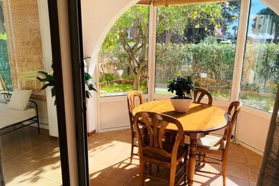 Image de Grand logement-3 chambres-jardin- parking privatif