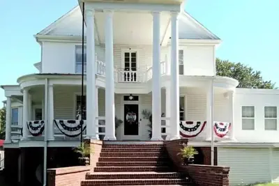 Image de Hyco House Manor-Private and Stately Entire House