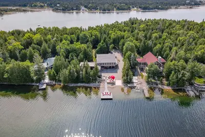 Image de Waterfront w/ sauna, hot tub & boat slip