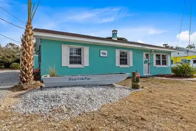 Image de Peace at the Pier Cottage A With King Size Bed