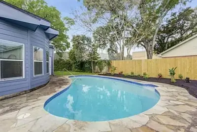 Image de Cheerful 3 bedrooms house with a pool -1 mn from Nasa - 5 -6  People Max