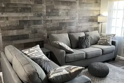 Image de Newly Remodeled -Close to Everything in Fort Myers & only 12 miles to the Beach