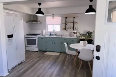 Image de Newly renovated home by Cedar Point