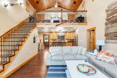 Image de Base of Lassen National Park Secluded 1 Br + Loft, 2 Bath Home. sleeps up to 7