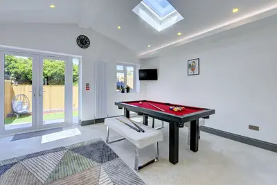 Image de The Cedars, Family, Contractors, Close to London B