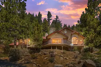 Luxury lakefront home in Big Bear w/spectacular views, Ac, Evc & generator!
