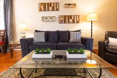 Image de Serene Business-Friendly Getaway ~ ♛Queen Bed, Pkg