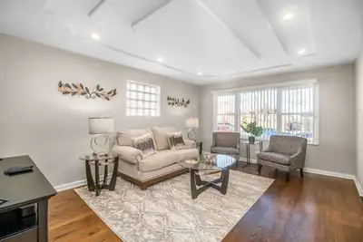 Image de Chicago Fhs Rental - Berwyn Ave