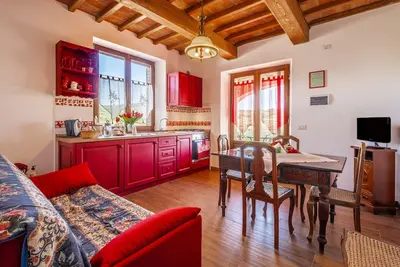 Image de Agriturismo 'Rosso - Monte Crespini' avec jardin, terrasse et Wi-Fi