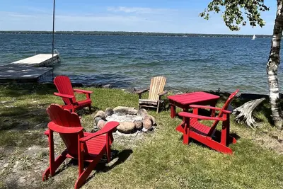 Image de Rustic Cottage on Lake Couchiching and 5 minutes from Casino Rama
